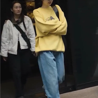 Giày thể thao adidas