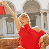 Từ Jisoo của Blackpink với Dior đến Rihanna với Gucci, đâu là những mẫu túi xách xa xỉ đang được các ngôi sao “thả tim”?