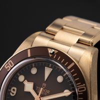 Đồng hồ lặn Tudor