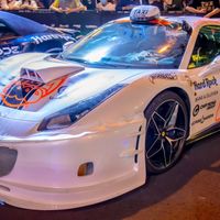 4 xe khủng hút view nhất Gumball 3000: Đính kim cương, có chiếc dùng băng dính cố định bodykit