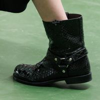 Giày boot đen
