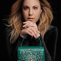 Chiêm ngưỡng sức sống mãnh liệt qua túi xách của Mary Katrantzou
