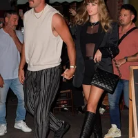 Taylor Swift hẹn hò