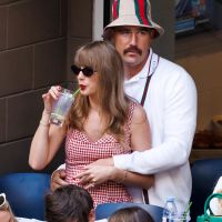 Taylor Swift hẹn hò