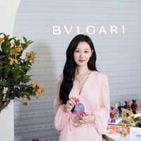 Diễn viên Kim Ji Won 