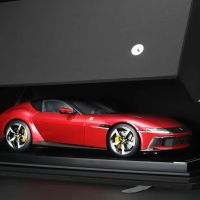 Mô hình siêu xe Ferrari 12Cilindri có giá gần 450 triệu VNĐ