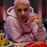 Hailey Bieber - cô vợ "chữa lành" cuộc đời Justin Bieber: Là tiểu thư gia thế "không vừa", chịu nhiều ấm ức vì yêu