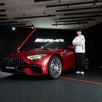 Siêu xe Mercedes-AMG SL 63 4MATIC+ mới của Faker