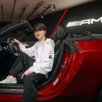 Siêu xe Mercedes-AMG SL 63 4MATIC+ mới của Faker