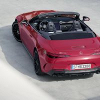 Siêu xe Mercedes-AMG SL 63 4MATIC+ mới của Faker