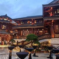 Cận cảnh biệt phủ 4.000m2 của “sếp em Mailisa”