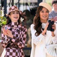 BST trang sức trong “Emily in Paris” mùa 4 hội tụ các thương hiệu yêu thích của cô gái Pháp
