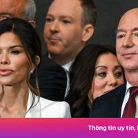 Bạn gái tỷ phú Jeff Bezos bị phản ứng vì mặc sexy