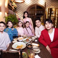 Trương Quỳnh Anh trở thành bà chủ quán chay
