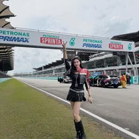 Trương Quỳnh Anh hội tụ sao châu Á tại giải đua xe Motogp Malaysia 2025