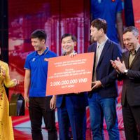 Doanh nhân Johnathan Hạnh Nguyễn