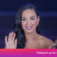 Katy Perry, hôn thê Jeff Bezos sắp bay vào vũ trụ