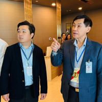 doanh nhân Johnathan Hạnh Nguyễn