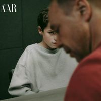 Phim Adolescence do Brad Pitt sản xuất lên án tính nam độc hại qua câu chuyện của sát nhân 13 tuổi