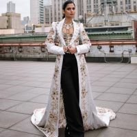 Kim cương nặng trĩu cổ ái nữ tỷ phú giàu nhất châu Á