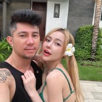 DJ Ngân 98 bị kiểm tra sản phẩm giảm cân nghi chứa chất cấm