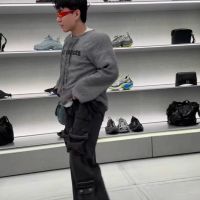 Sneaker hở 4 ngón chân giá 14 triệu đồng gây tranh cãi