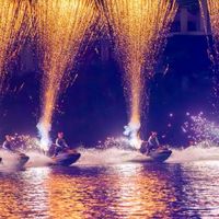 Có gì đặc biệt tại siêu phẩm Jetski bắn pháo hoa lấy cảm hứng từ nàng tiên hạc Cát Bà?