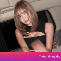 Lisa xách túi Hermès siêu hiếm nhưng 'tai tiếng'