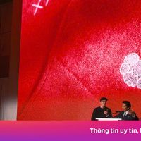 Nghệ sĩ KAWS gia nhập Uniqlo