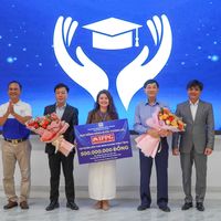 “Nâng bước tương lai” – Tấm lòng của ông Johnathan Hạnh Nguyễn – Chủ tịch Tập đoàn đồng IPP dành cho thế hệ trẻ Khánh Hòa