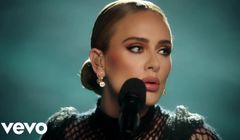 Vừa mới trở lại, Adele xác lập kỷ lục doanh số mới nhờ album “30”