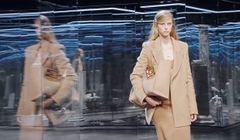 BST Fall Winter 2021/22 của Fendi: Bữa tiệc thời trang Thu Đông vô cùng lộng lẫy