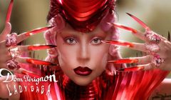 Tạo hình cực chất của Lady Gaga trong video ra mắt rượu Champagne