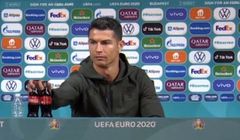 Cú gạt tay của Ronaldo khiến Coca-Cola “bốc hơi” 4 tỷ USD