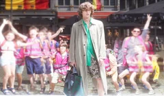Dries Van Noten Xuân Hè 2022 - Âm hưởng của tự do