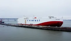 Lô xe VinFast đầu tiên cập cảng đúng thời điểm hãng xe này có giấy phép kinh doanh tại Mỹ