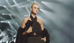 Michael Kors - BST Thu/Đông 2022/2023:  Sang trọng và duyên dáng