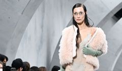 Fendi | Fall Winter 2022/2023: Tái hiện di sản thời trang Fendi