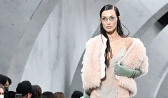 Fendi | Fall Winter 2022/2023: Tái hiện di sản thời trang Fendi