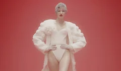Ulyana Sergeenko - Haute Couture Spring Summer 2022: Lạc quan tươi trẻ
