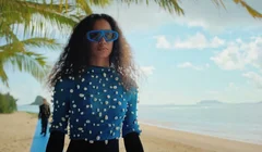 Jacquemus - Spring Summer 2022: Đường băng trải dài từ Pháp đến Hawaii