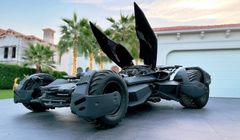 Batmobile đời thực 700 mã lực trông như thế nào.