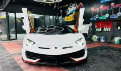 Lamborghini Aventador Roadster độ thành phiên bản giới hạn SVJ đầu tiên tại Việt Nam