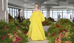 Jason Wu - Spring Summer 2022:  Thời trang từ kỹ thuật nhuộm tự nhiên
