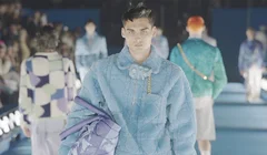 Dior Homme - Spring Summer 2023: Tổ chức tại bãi biển Venice