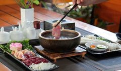Phở bát đá Ngọc Sơn Palace Tinh hoa ẩm thực Việt