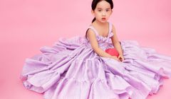 Con gái NTK Đỗ Mạnh Cường diện túi xách giá hàng chục triệu đồng