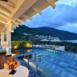 InterContinental Danang và JW Marriott Phu Quoc Emerald Bay lọt top 50 resort thế giới