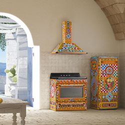 Tủ lạnh hàng hiệu trị giá 50.000 USD SmegXDolce&Gabbana