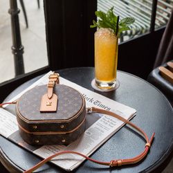 Cận cảnh chiếc túi mọi fashionista đều yêu thích – Louis Vuitton Petite Boite Chapeau
